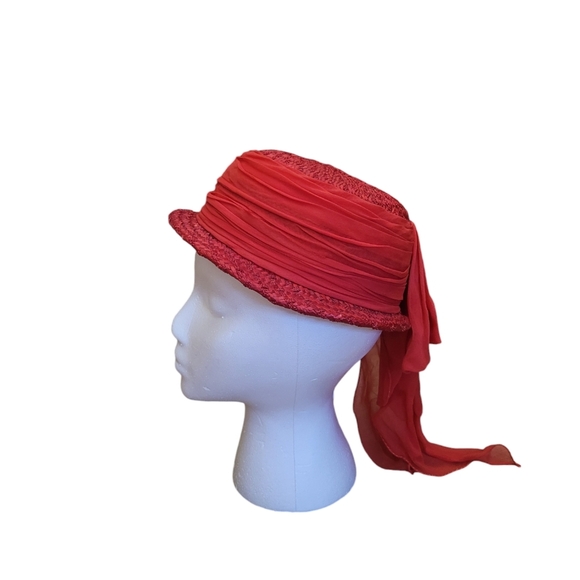 1950's Alfreda‎ Red Straw and Chiffon Peach Basket Hat - Picture 3 of 7